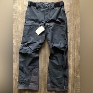 Houdini W’s Purpose Pants in Black Women’s size Small